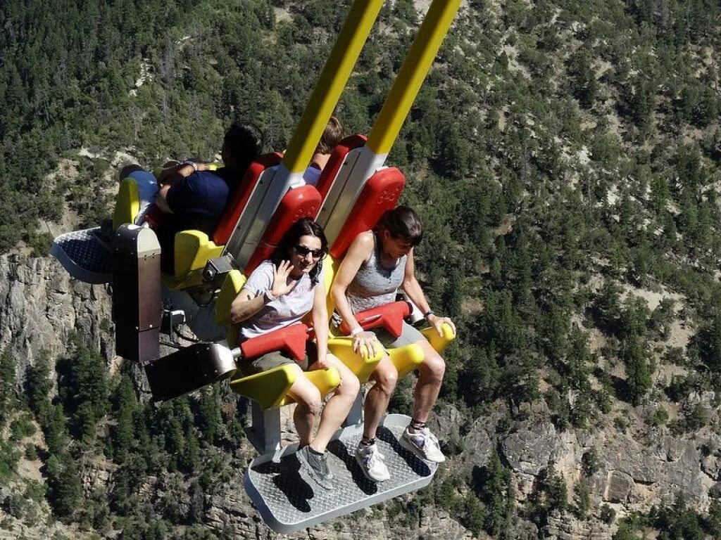 Опасные развлечения. Аттракцион giant Canyon Swing. «Гигантский каньон» (giant Canyon Swing),. Качели «гигантский каньон», штат Колорадо, США. Giant Canyon Swing), штат Колорадо.