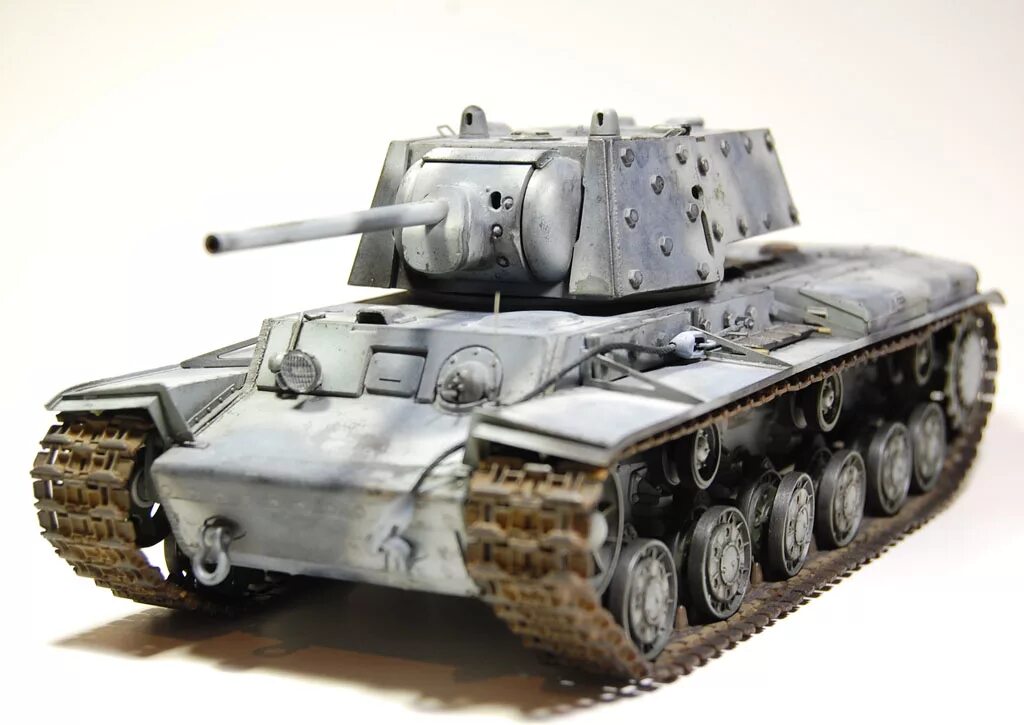 Кв-1 1942 года камуфляж. Кв 1 в зимнем камуфляже. Танк кв-1 камуфляж. Камуфляж танка кв2. Танк кв-1 камуфляж.