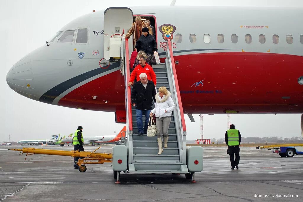 Ред Вингс самолеты. Авиакомпания ред Вингс аэропорт Домодедово. Boeing 747 Red Wings. Перевозчик Red Wings. Открыто авиарейсов