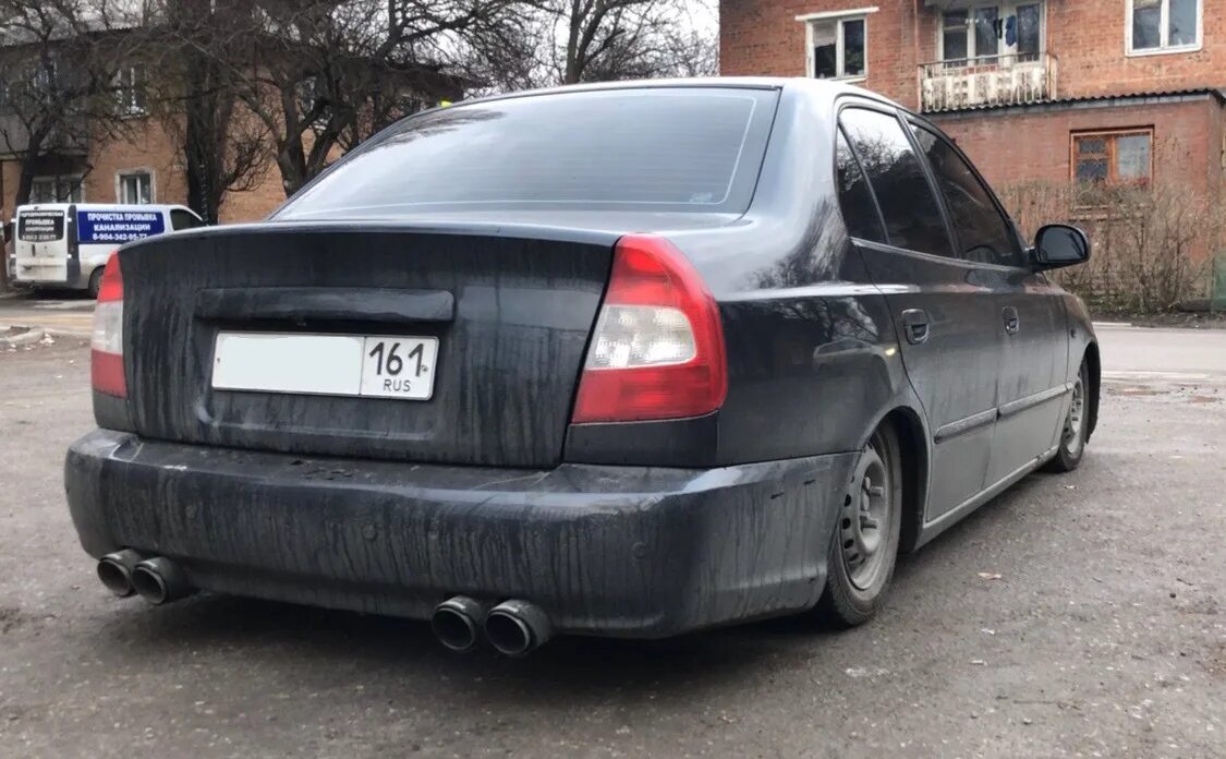 Выхлоп хендай акцент. Выхлоп акцент тагаз. Выхлоп hyundai accent 4 2 1. Выхлоп хендай акцент. Двойной выхлоп на hyundai accent.