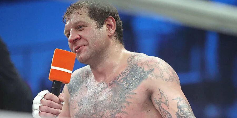 Емельяненко грудка. Емельяненко джигурда. емельяненко бой с джигурдой.
