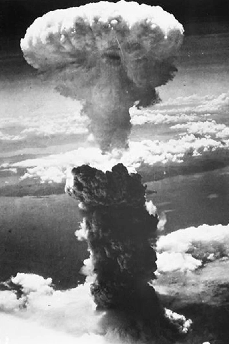Продукты ядерного взрыва. Хиросима Нагасаки ядерный взрыв. Бомба на Хиросиму и Нагасаки. Ядерный взрыв в Японии Хиросима Нагасаки 1945.