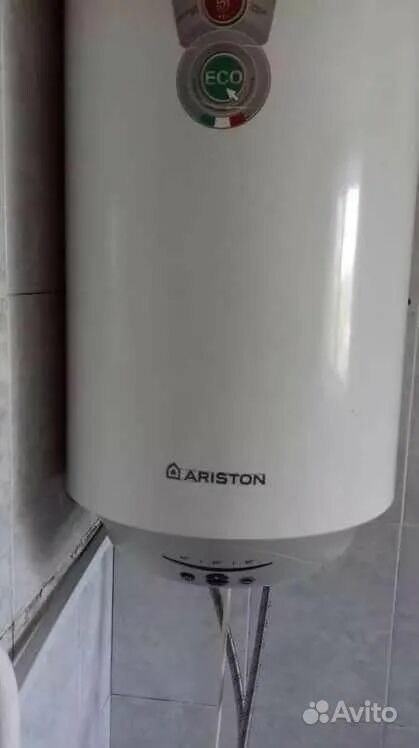 Ariston 80v. Водонагреватель Аристон 80л. Бойлер электрический Аристон 80. Ariston водонагреватель 80л. Аристон водонагреватель 80 литров.