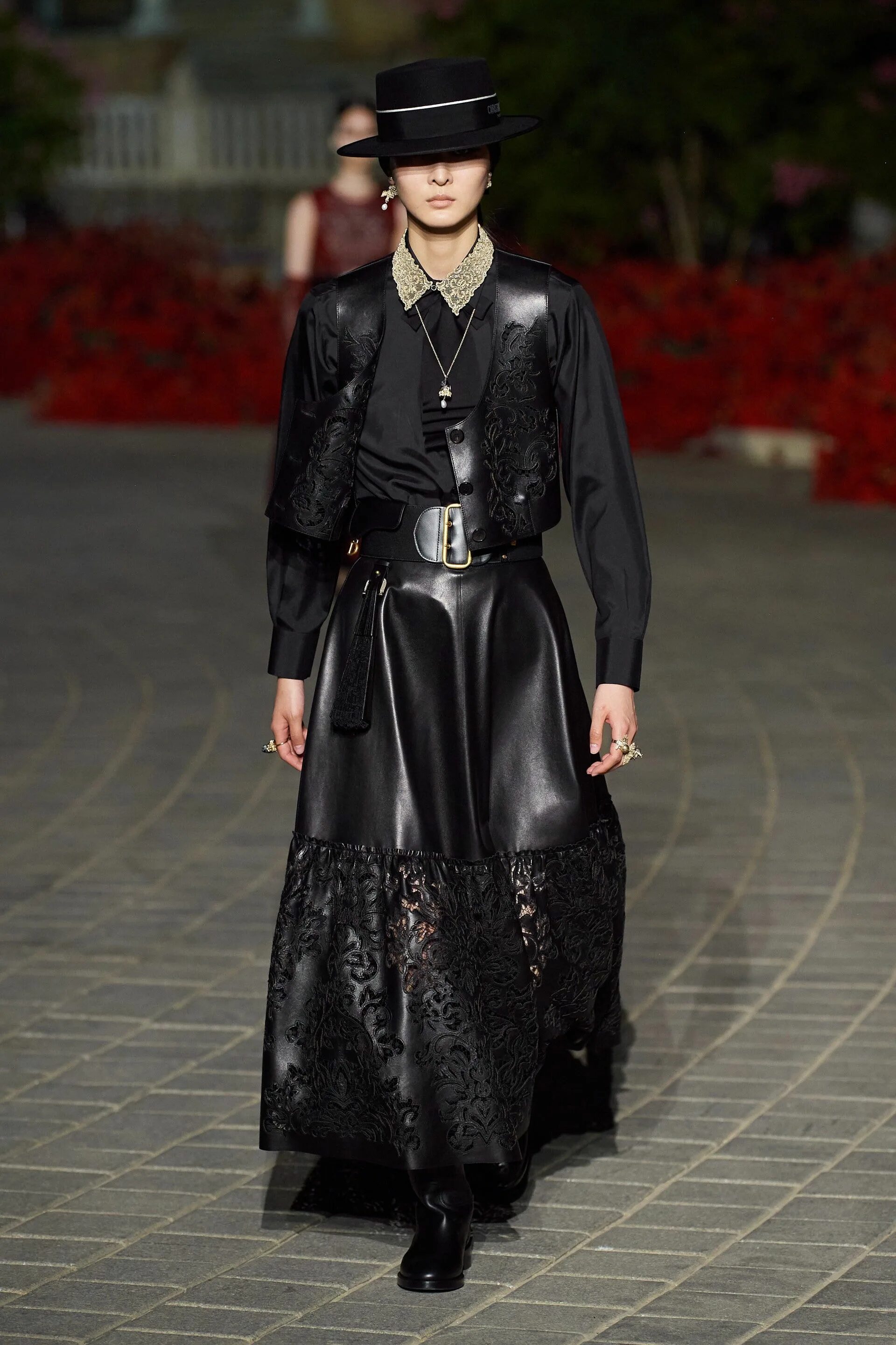 Коллекция диор одежда. Dior коллекция resort 2025. кристиан диор коллекции 2025. диор 2025 женская коллекция.