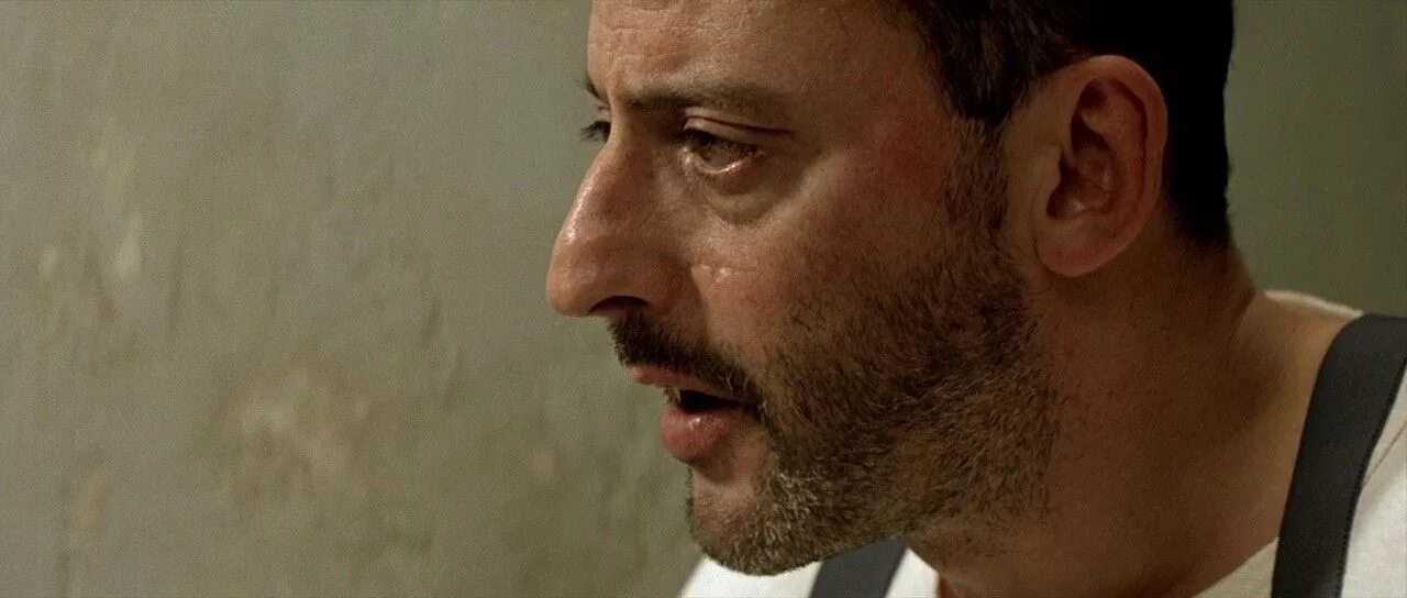 jean reno - Google Search Jean reno, Reno, Léon the professional