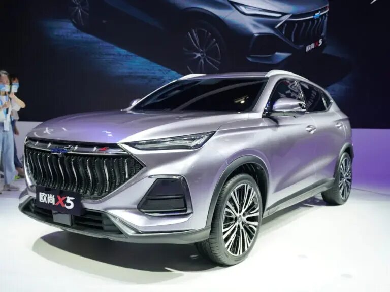 Хавал кроссовер 2021. Китайские машины 2023. Седан hongqi h9. Китайский автомобиль li. Новинки отечественного автопрома.