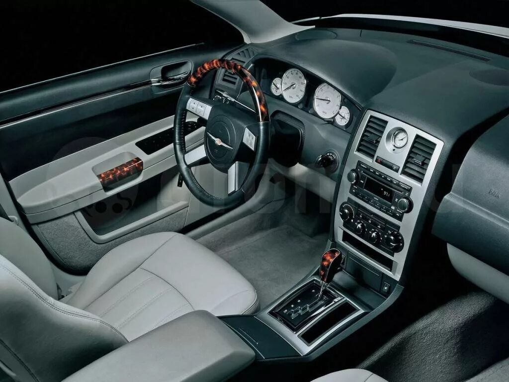 Салона 300. Chrysler 300c interior. Салона 300. Тойота ленд крузер 300 салон. Toyota land cruiser 300 салон.