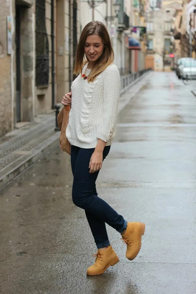 Желтые ботинки носить с. Timberland outfit. Желтые ботинки носить с. Сапоги тимберленд стрит стайл. Стиль тимберленд женский зимний.