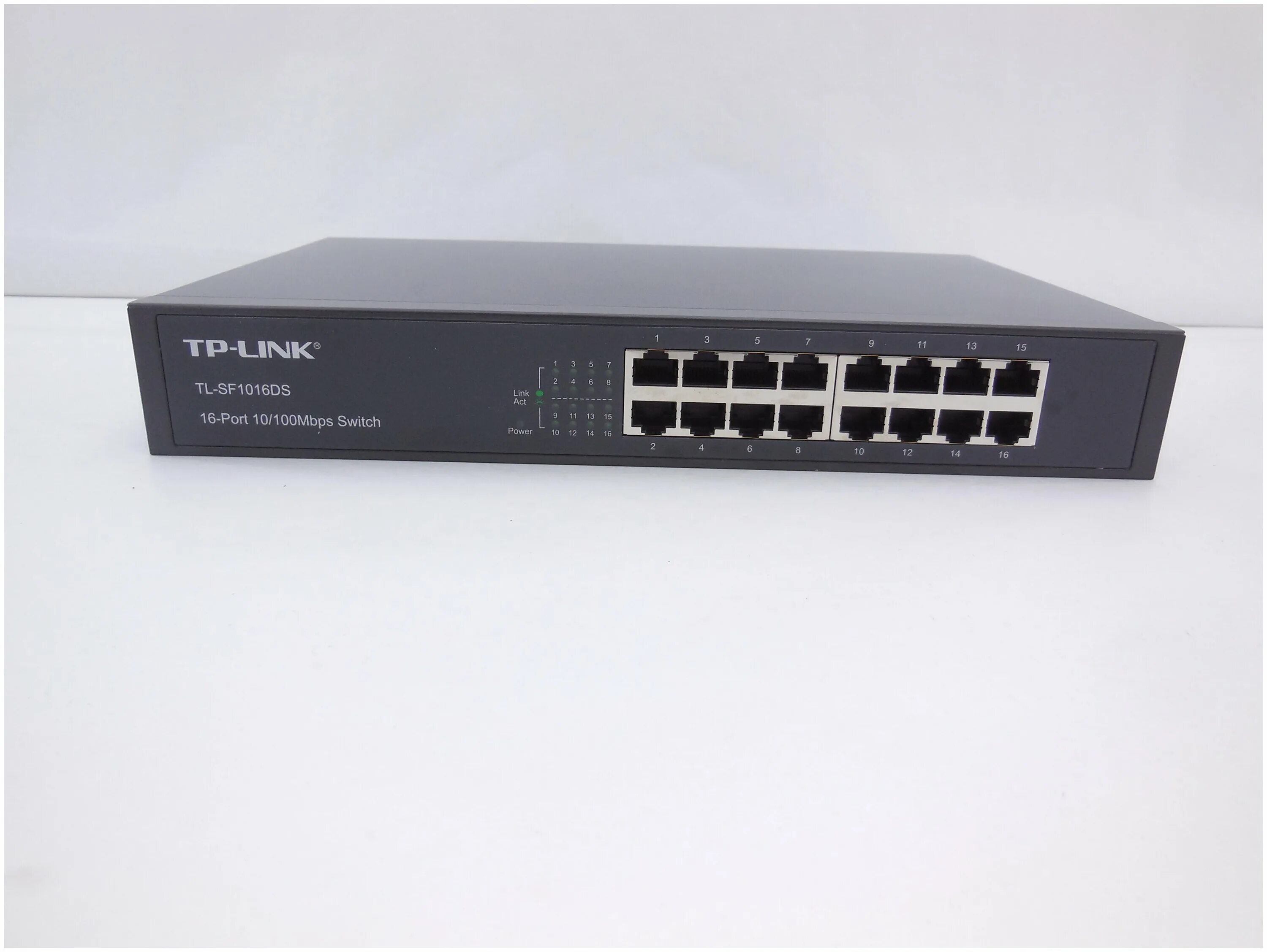 Tl sf1016d. TP-link TL-sf1016. Коммутатор TP-link TL-sf1016ds. Коммутатор TP link TL-1016. TP link TL sf1016s.