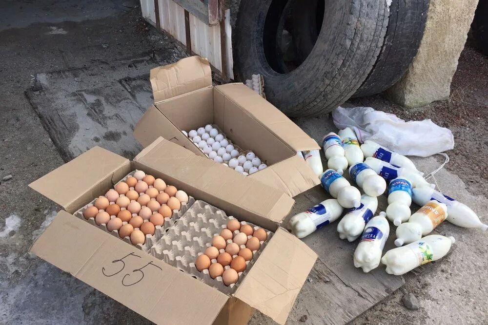 Коммерция симферополь. Центральный рынок симферополь стихийная торговля. Коммерция симферополь. Коммерция в симферополе. Крым симферополь стихийная торговля 2022г.