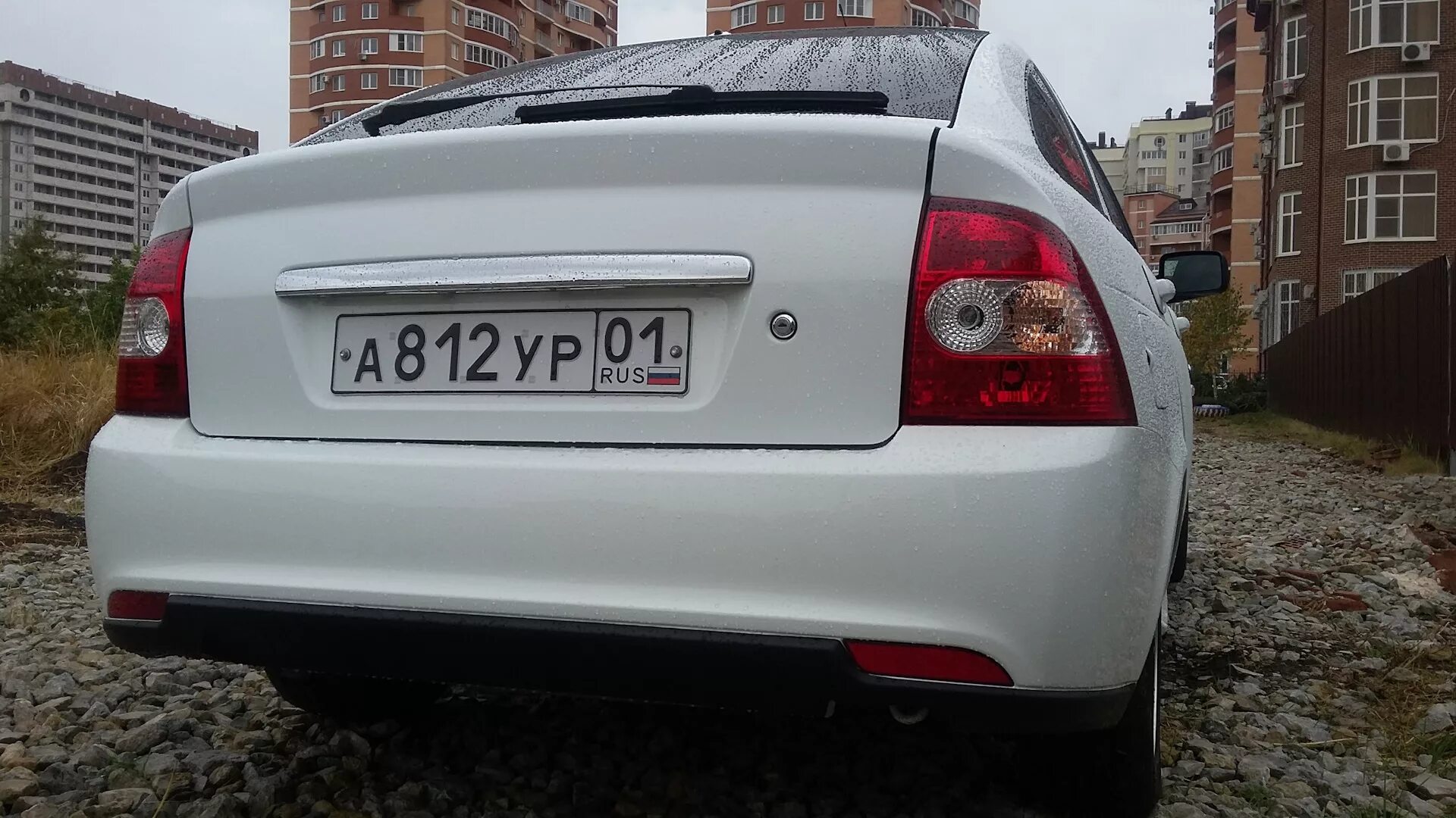 Приора хэтчбек зад. Приора 2 белая зад. приора 2 белая хэтчбек зад. ваз приора хэтчбек зад.