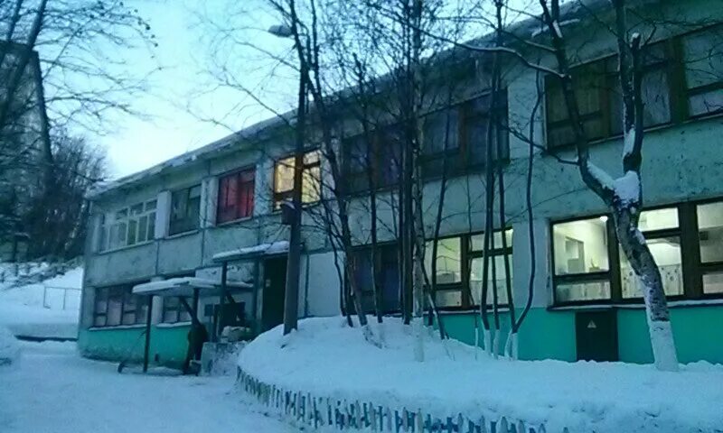 Фасады детских садов. Садик на орликовой мурманск. Детский сад на орликовой. Достоевского. Мурманск сад детский на ул.