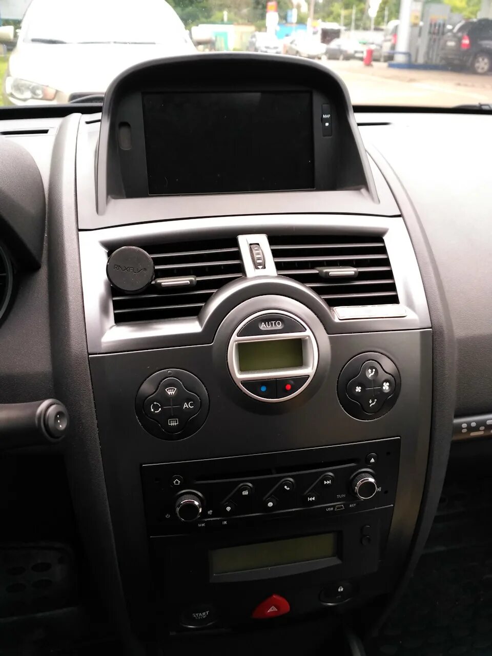 Рено меган 2 магнитола андроид. Мультимедиа рено меган 2 2дин. Renault megane 2 2din. Магнитола android (9 дюймов) audi a3 (2003-2011) фото. Планшет в рено меган 2.