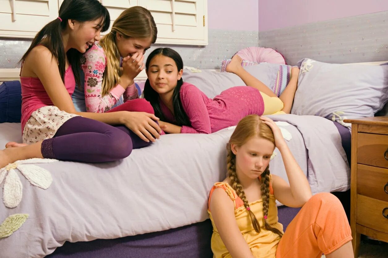 Friends issues. Сестры Литл.. Sleepover Kids. Prime Sleepover. Prime Tween 12 Sleepover.