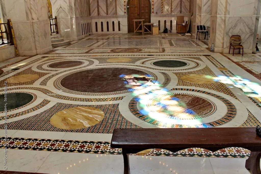 мозаичный пол казанского собора. мозаичный пол исаакиевский собор. пол из плитки в храме. напольная плитка для храма. пол в церкви.