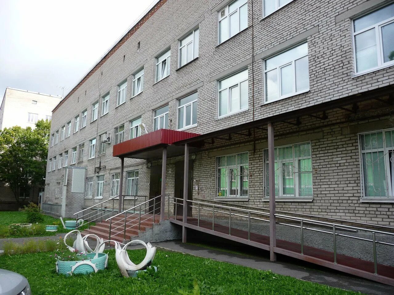 Работа 7 поликлиники череповец. Детская поликлиника 2 череповец беляева. детская поликлиника на беляева череповец. детская городская поликлиника 3 череповец. детская поликлиника 3 череповец беляева.