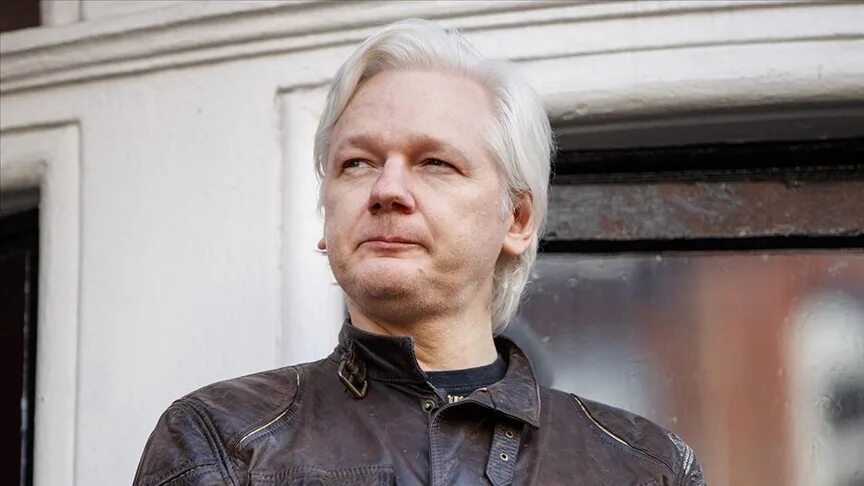 Джулиан ассанж арт. Джулиан ассанж с женой. Джулиан ассанж (julian assange). Джулиан ассанж (julian assange). Джулиан ассанж 2024.
