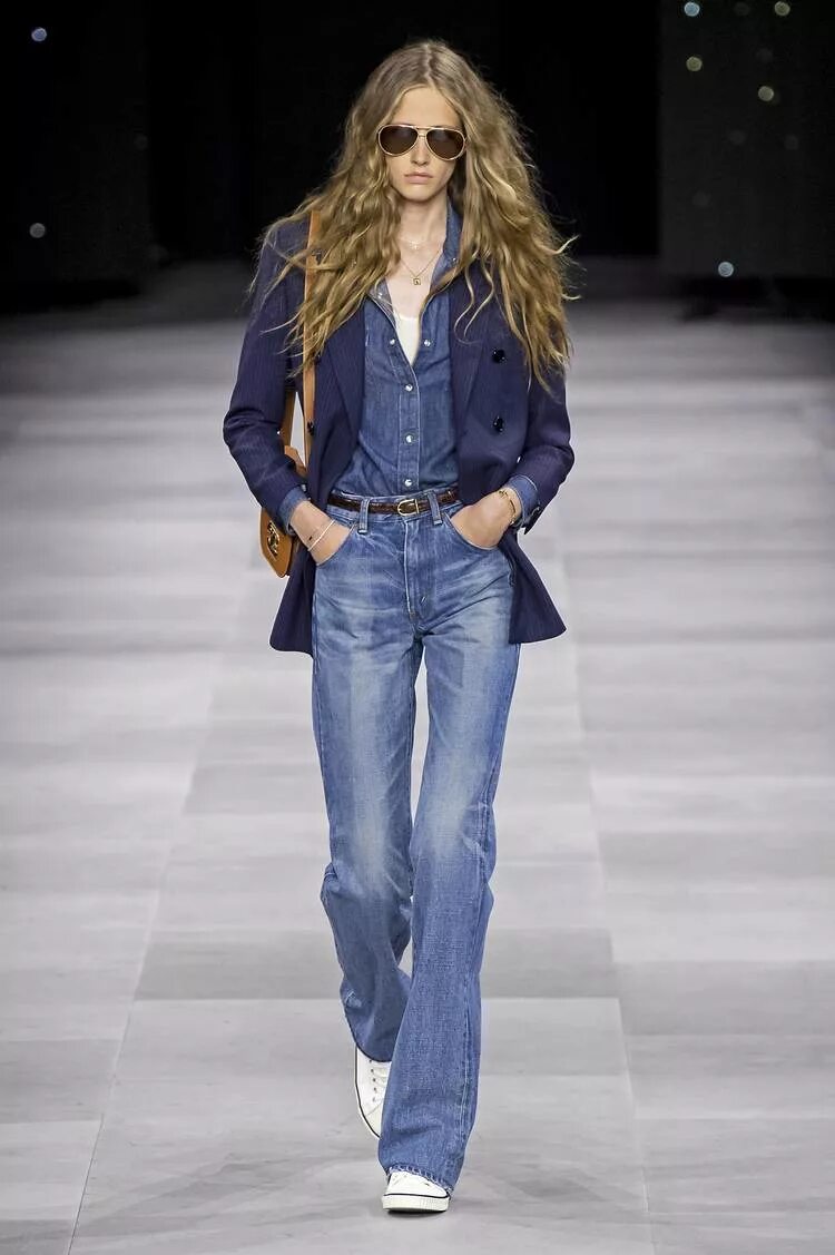Какие джинсы в моде летом 2025. Джинсы celine 2025. celine 2025. celine denim.