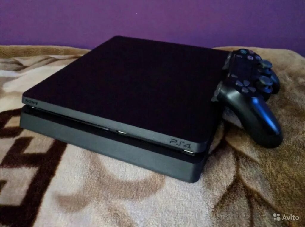 Sony playstation купить авито. Sony 4 Slim. Ps4 Slim 500gb. PLAYSTATION 4 Slim 1000 GB. Sony PLAYSTATION 4 Slim на продажу.