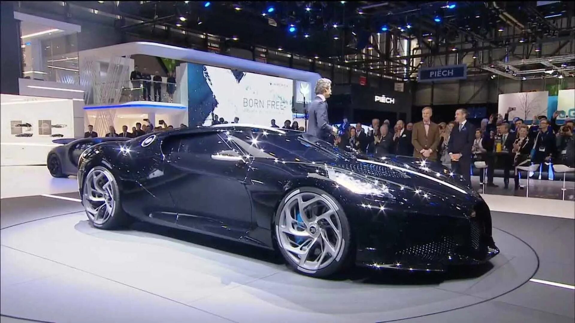 Bugatti w16 mistral. Трон бугатти. Бугатти la voiture noire. Какая самая дорогая машина в мире 2024. Какая самая дорогая машина в мире 2024.