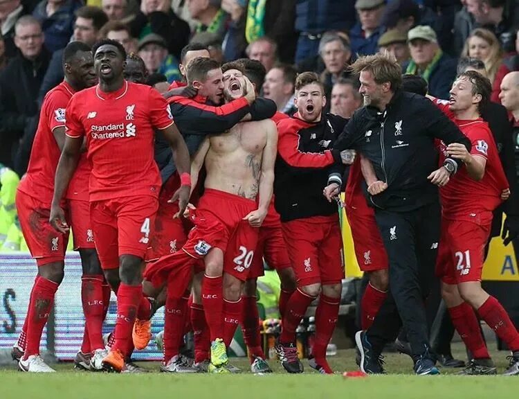 Ливерпуль выиграл реал. Футбол фото. Футбол фото. Ливерпуль с клоппом трофеи. Реал обыграл ливерпуль.