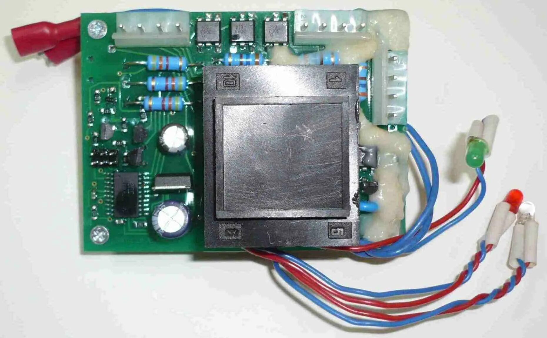 Indesit 0254. Плата управления симисторами. 1 блок управления тиристорами. Плата управления для кипятильника кнэ-100 01. Регулятор напряжения на симисторе bta16 схема.