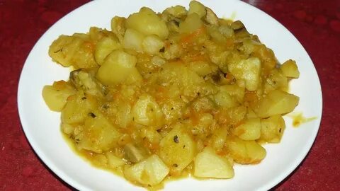 Тушеная картошка с лесными грибами