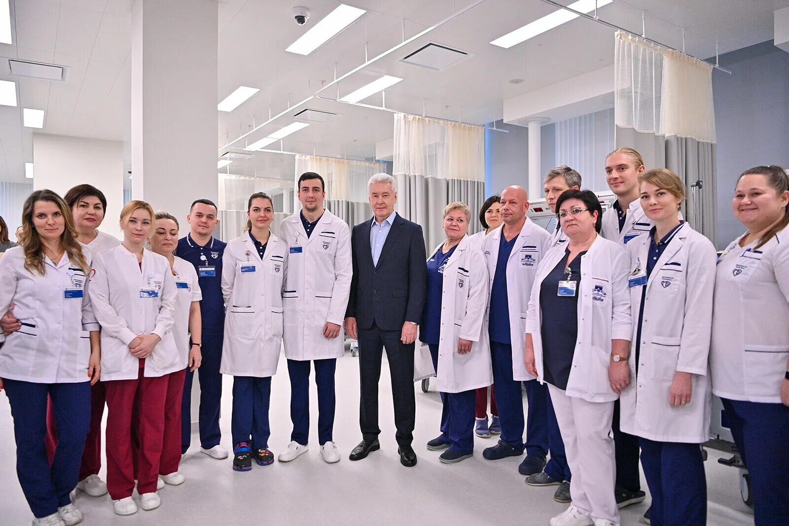 Зав отделением склифосовского. Склиф больница в москве. флагманский центр имени склифосовского. институт склифосовского в москве. собянин посетил нии склифосовского.