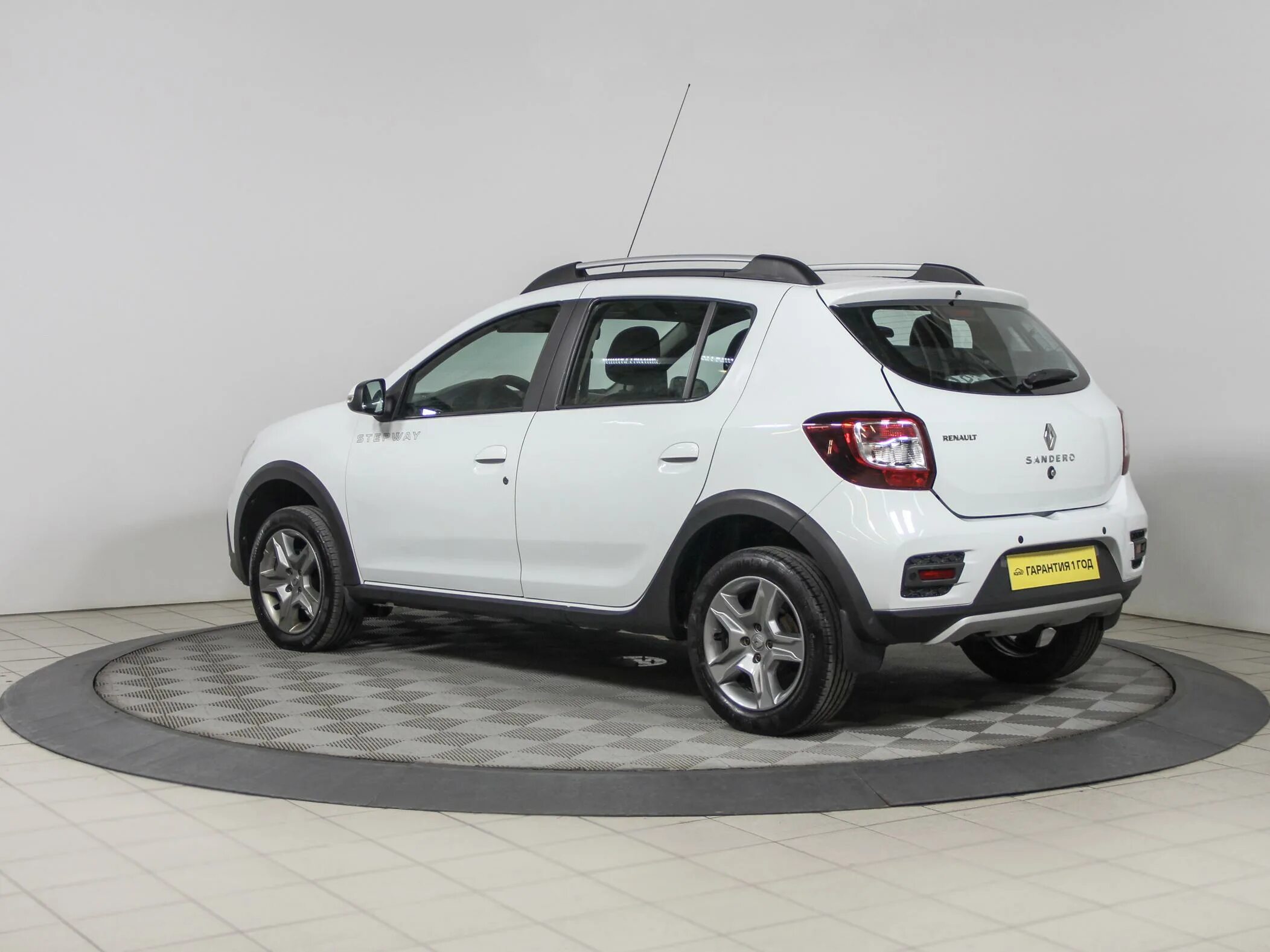 Рено сандеро 2019 купить. Renault Sandero Stepway 2019 белый. Рено Сандеро 2019 белый. Sandero Stepway 1 белый. Reno Sandero Stepway 2019 ключ.