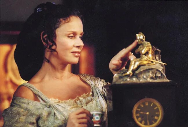 королева марго сериал 1996 добровольская. куртуазные истории (2003). куртуазные истории фильм 2003. персики и перчики. федерико андреотти.