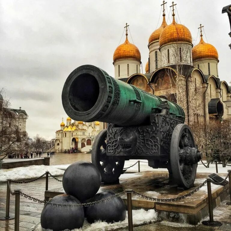 Кремль пушки. Царь пушка в кремле. царь-пушка московский кремль. достопримечательности москвы царь пушка. царь пушка на красной площади.