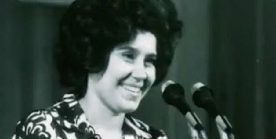 Герой 1979. Наша мама герой реж н.обухович. валентина голубева ткачиха фото в молодости. бюст ткачихи валентины голубевой фото. мама героя вперед молодость.