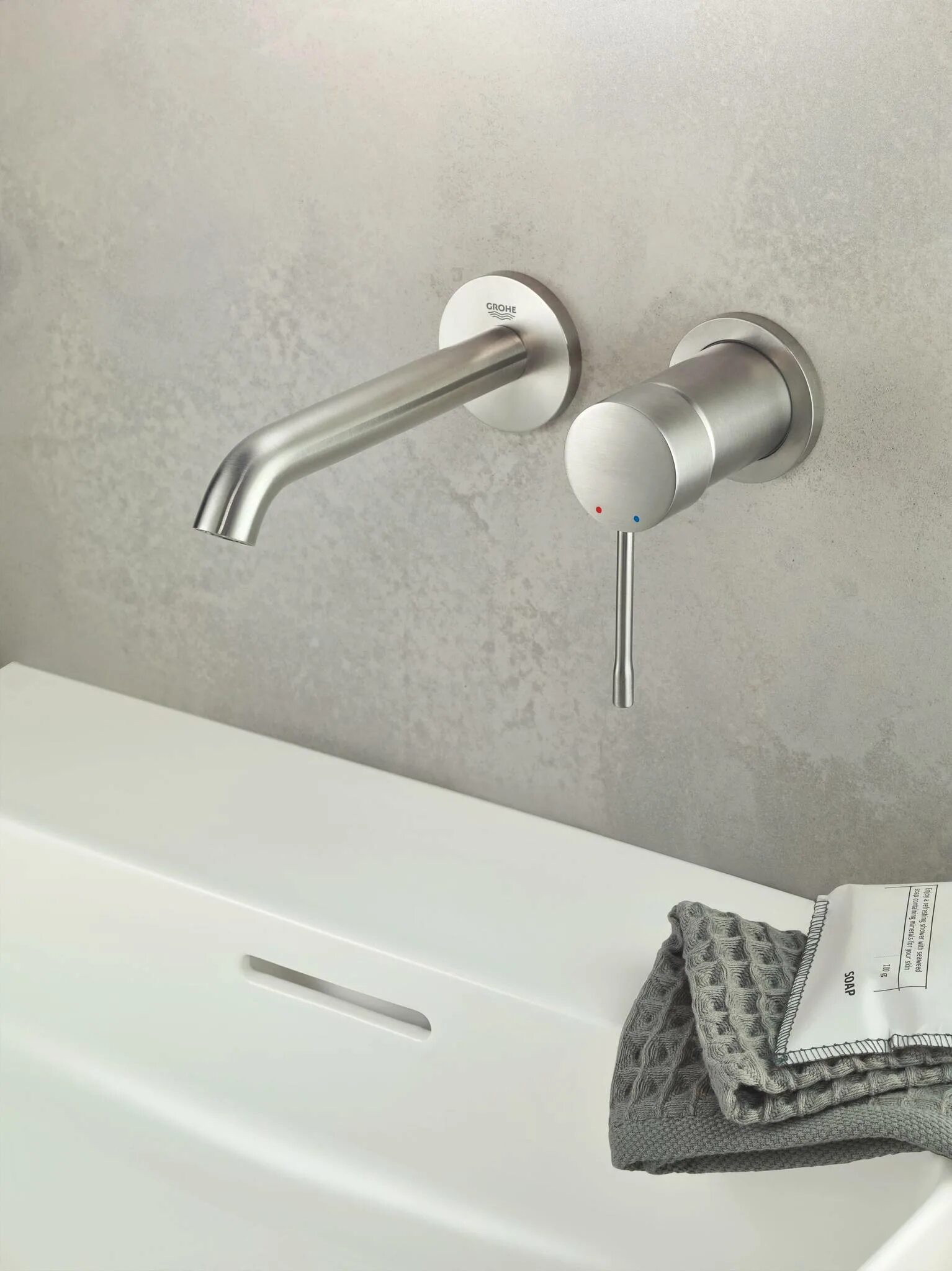 Смеситель для умывальника встроенный. Смеситель Grohe Essence New 19967001. 19408001 Grohe. Grohe Essence New 19408dc1. Grohe Essence 19408001.