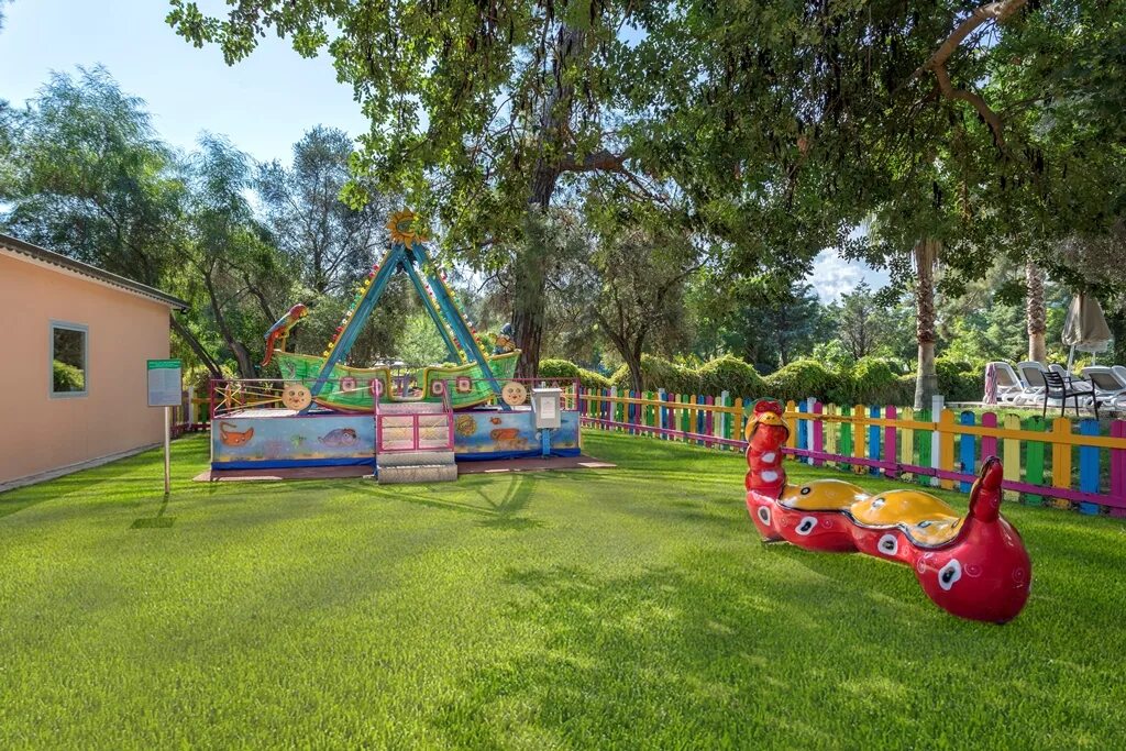 Вилладж парк. Park village am. Вилладж парк. Кантри парк резорт. Park village am.