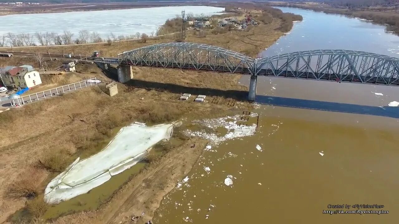 Уровень воды в реке ока горбатов. Разлив Оки Серпухов. Разлив реки Ока в Серпухове. Разлив Оки в 2013 Серпухов. Разлив Оки в Рязани 2023.