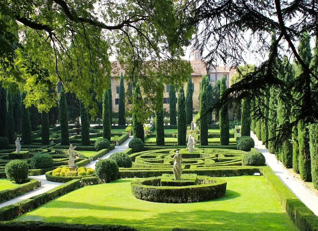Какие основные ландшафты. Сад Джусти скульптуры. Природа Италии Ботнический сад.
