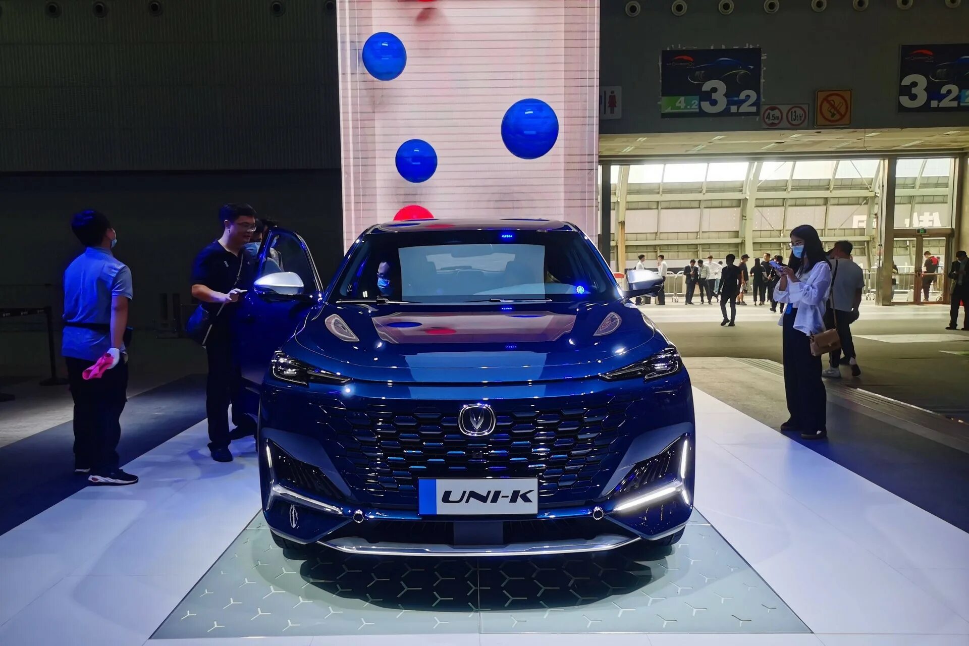 Changan Uni-k 2021. Чанган Unik 2021. Чанган Uni k 2022. Китайский кроссовер Changan Uni-k 2021
