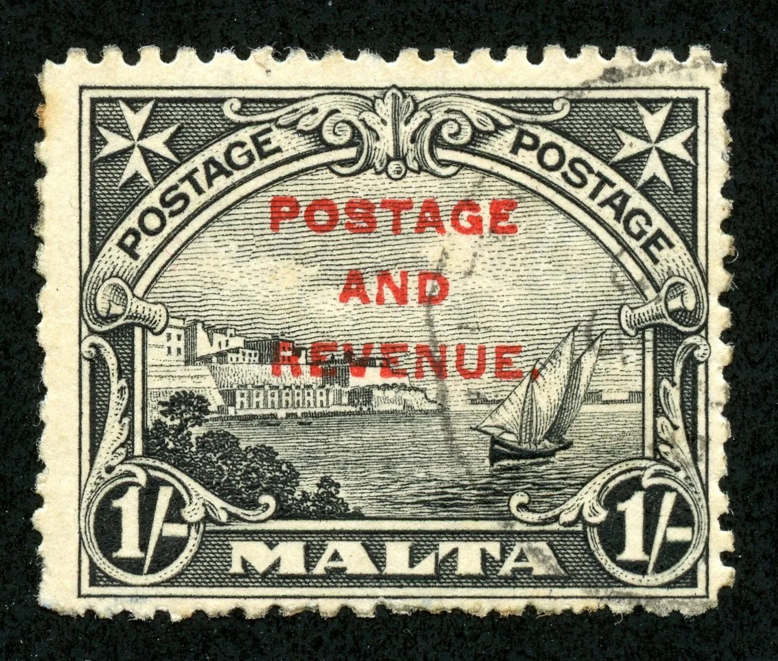 Марка стоит 3 р. Британская почтовая марка postage revenue. почтовая марка мальты рыцарь.
