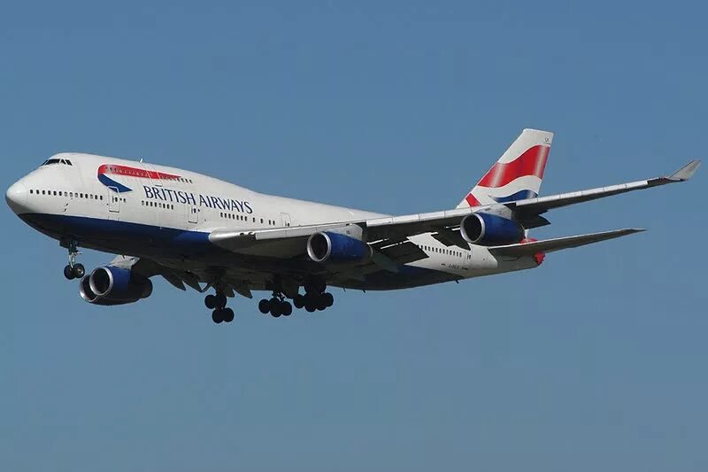 Jumbo jet. Боинг джамбо 747. Самолет Боинг 747 джамбо. Боинг 747 400 джамбо Джет. Боинг 747 джамбо Джет фото.