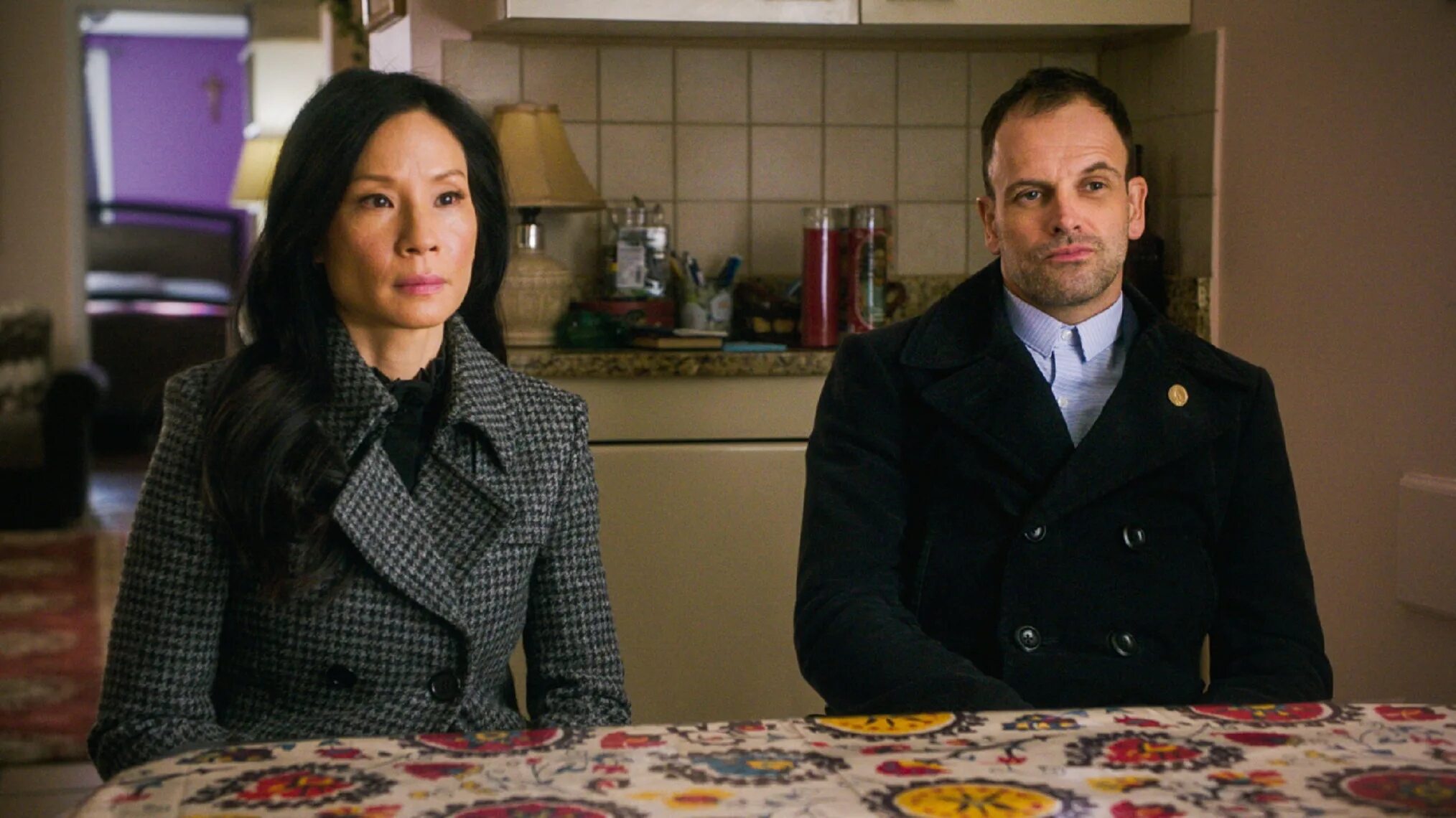 Джонни ли Миллер элементарно. Elementary на русском