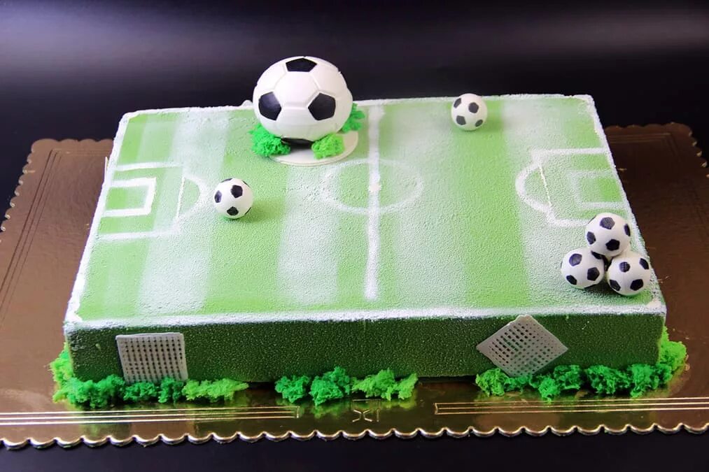Торт для мальчика 10 лет фото. Торт для мальчика. Торт футбольный. Торт детский футбольное поле. Футбольный торт на день рождения.