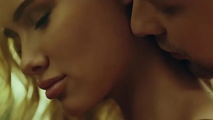 прическа егора крида в клипе слеза. включить клип слезы. анет сай слёзы ost пацанки. егор крид поцелуй. любовь лишневская и егор крид.