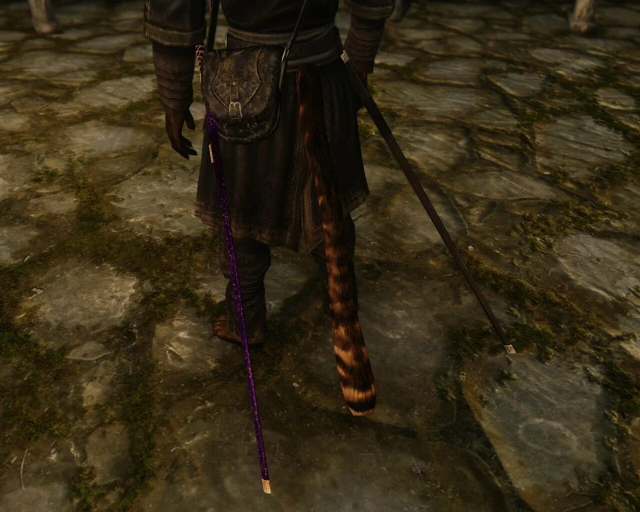 Sheath redux. Simple dual sheath mace and sword together.