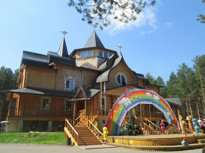 вотчина деда мороза великий устюг летом. великий устюг терем деда мороза летом. дед мороз великий устюг. вотчина деда мороза великий устюг лето. вотчина деда мороза великий устюг.