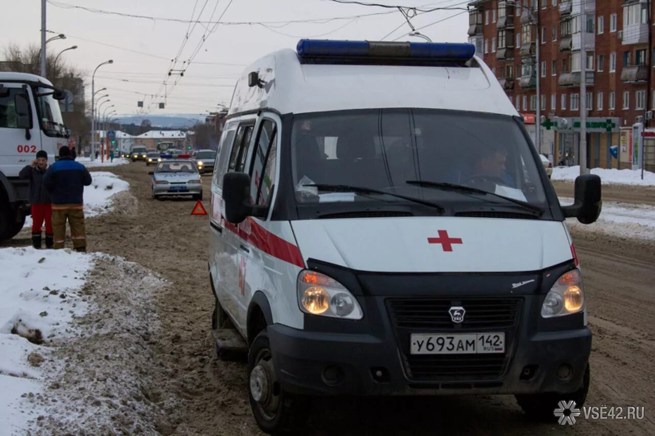 машина скорой помощи. скорая кемерово. новые автомобили скорой помощи. телефон скорой помощи в кемерово. центральная подстанция скорой помощи.
