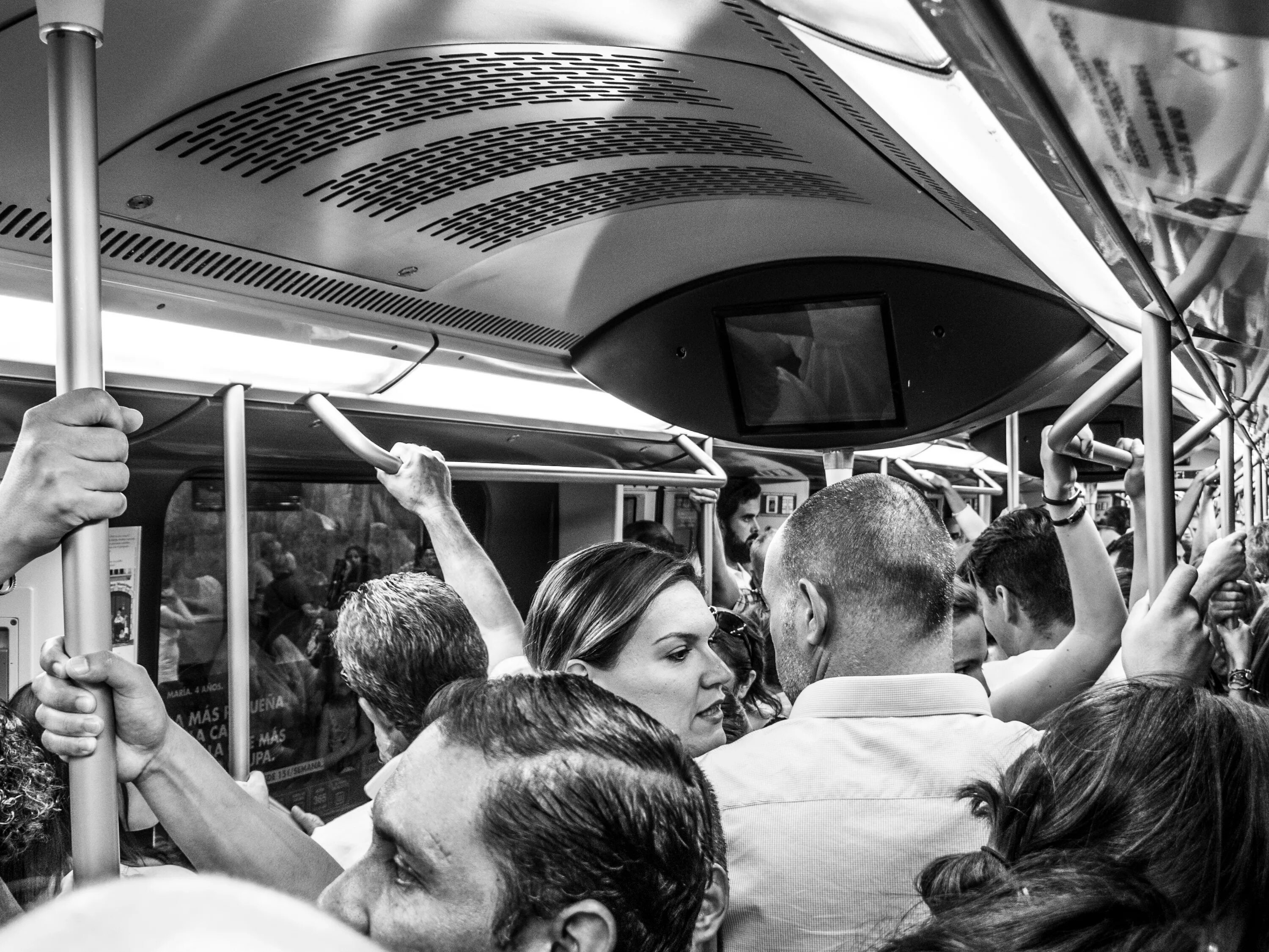 Public transportation. Толпа людей в общественном транспорте. Люди в транспорте. Люди в метро. Публичный транспорт.