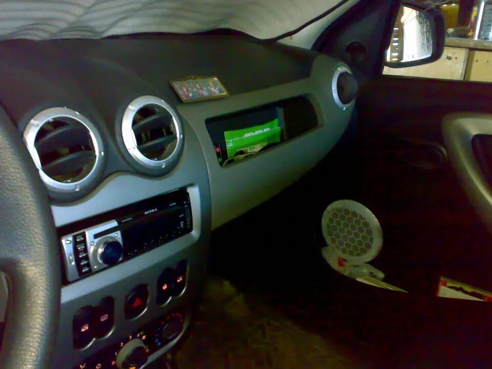 Альмера g15 подсветка. Подсветка прикуривателя almera g15.