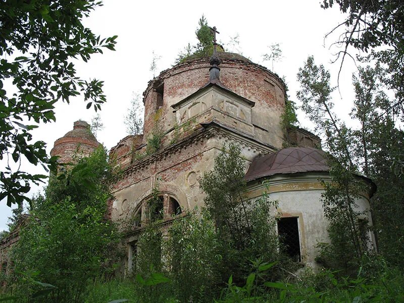 заброшенный переславский сырзавод. совега солигаличский район костромская область. дорофейцево костромская область. деревня починки костромская область. починки костромская область.