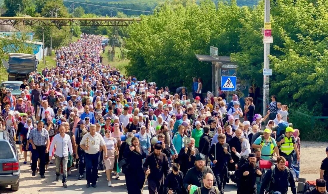 Крестный ход против наступления украины. Антимайдан. Крестный ход против наступления украины. Крестный ход на владимирской горке киев 2017. Крестный ход против наступления украины.