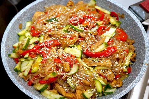 Теплая фунчоза с овощами